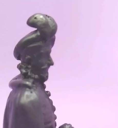 Bronze cast figure - cast,
