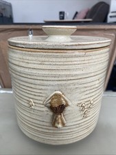 Sutton Mushroom Pottery Hull