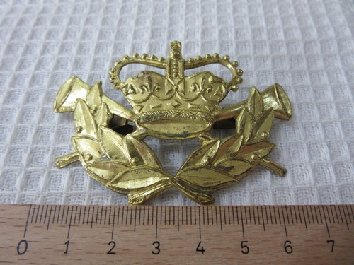 Gpo postman cap badge 1950 - badge, 1950's