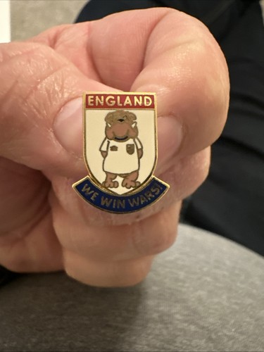England win wars bulldog - we,