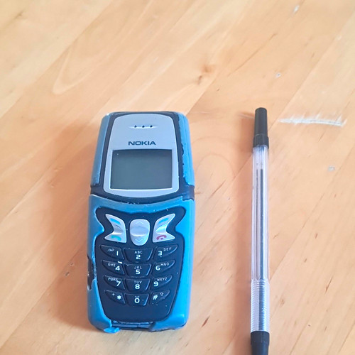 Nokia 5210 blue bar mobile - blue,
