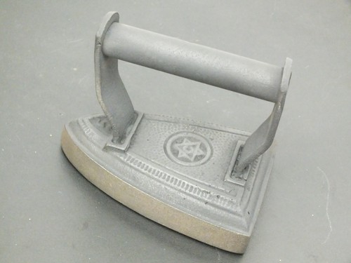 Vintage cast iron - vintage, flat