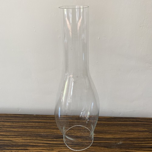 Vintage bulge glass oil lamp