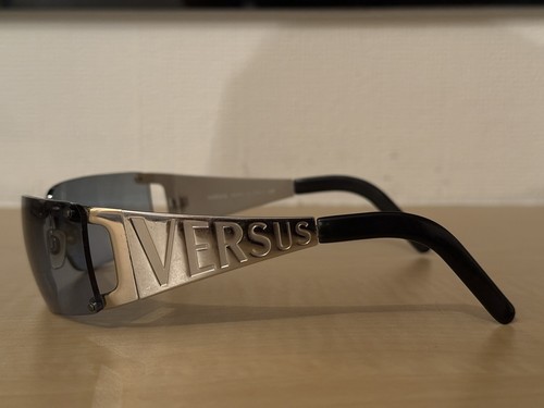 Versace versus vintage - versus,