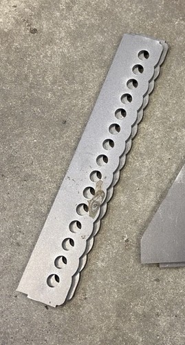 Weld tie bar mount - tie, hole