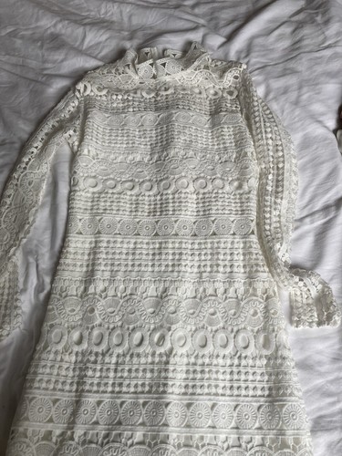 Size white crochet - size, no