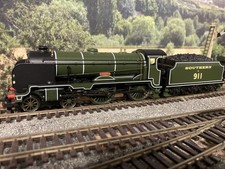 HORNBY R3158 SR 4-4-0 SCHOOLS CLASS DOVER MINT. OO. SUPERB INC BOX. DCC READY.