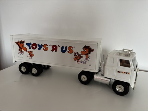 Toys metal truck and - ,