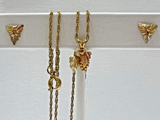 Designer Gold Earrings Pendant