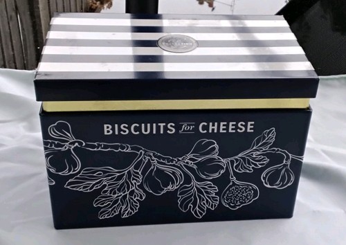 Empty biscuits for cheese - for,
