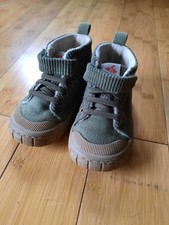Unisex Garvalin kids green warm courdory boots. Size 25. Great condition
