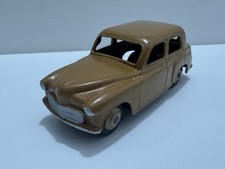 DINKY TOYS HILLMAN MINX SALOON