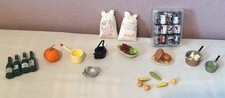 Vintage dolls doll house - house, food