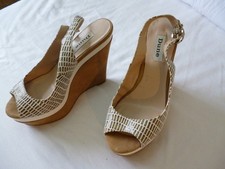DUNE BEIGE,TAN & WHITE  WEDGE