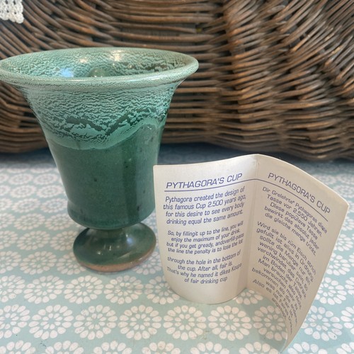 Pythagoras cup justice mid - of,
