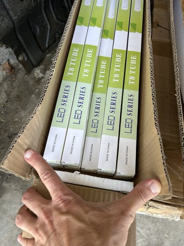 4ft fluorescent light bulb - t8,