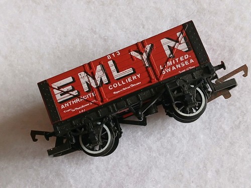 813 emlyn anthracite - emlyn,