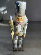 Christmas Nutcrackers Set of 2