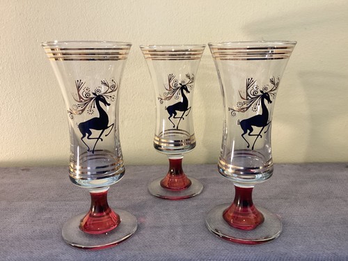 Sherry glass leaping deer - x,