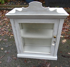 Vintage shabby chic lockable