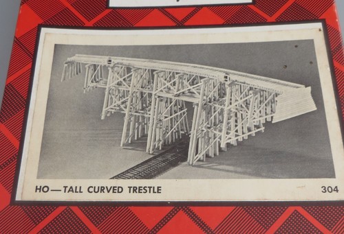 Campbell scale models tall - scale,