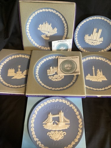 Wedgwood blue jasperware - blue,