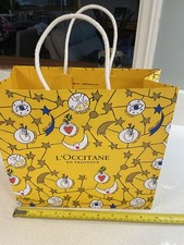 L'OCCITANE EN PROVENCE MEDIUM SIZE PAPER GIFT BAG 