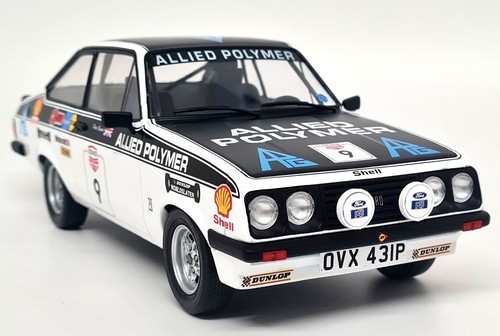 Scale diecast model of - 1/18,
