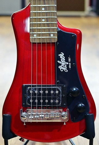 Hofner shorty red travel - shorty,