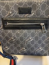 Gucci GG Supreme Messenger Bag