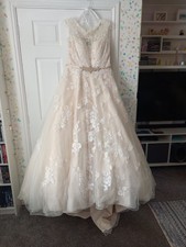 Gorgeous Ronald Joyce 'Robyn' wedding dress ivory/champagne colour size 16