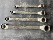 Brenco Vintage Cranked W Ring