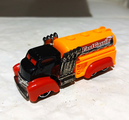 Hot wheels fast gassin - hot,