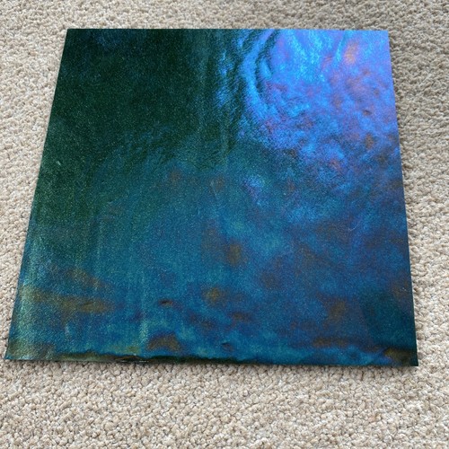 Bullseye iridescent dichroic - iridescent,