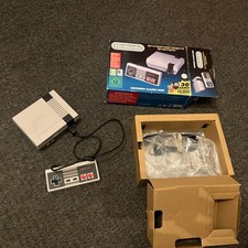 Nintendo NES  Mini Classic 650+ Games Built In 