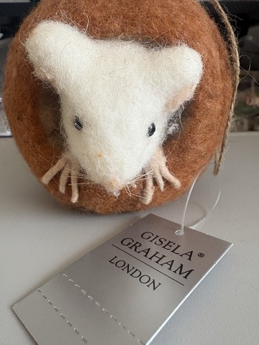 Mouse pumpkin hanging - in,
