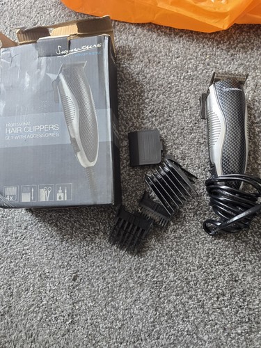 Signiture hair clippers used