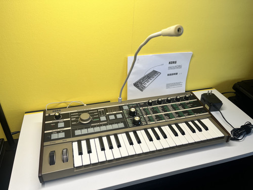 New unused korg microkorg - new,