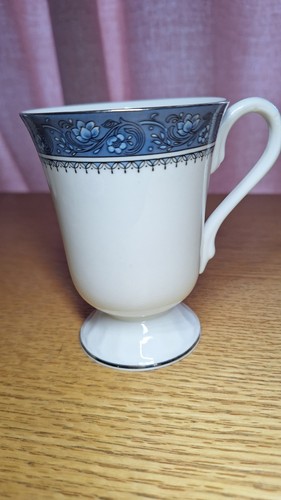 Discontinued aynsley blue - aynsley,