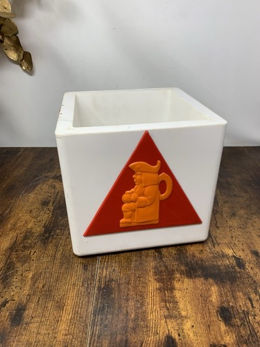 Vintage toby jug - toby, ice