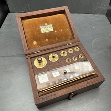Apothecary precision weights