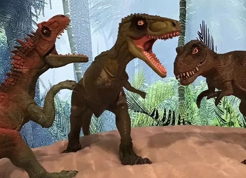 Moving mouth megasaurs - 🇬🇧moving,
