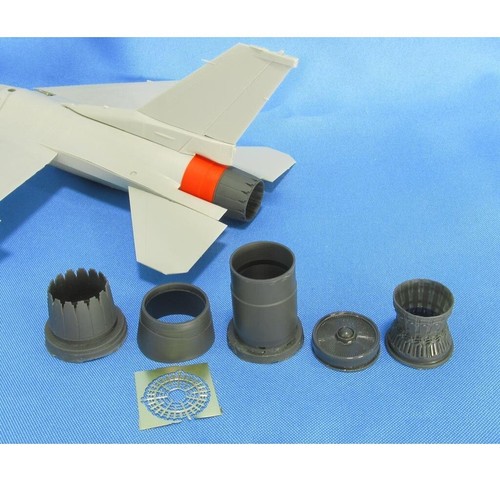 Jet nozzle for - jet, engine