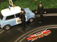 1/32 police figures ,British