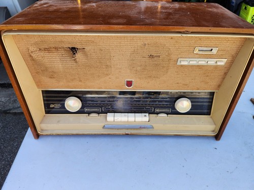 Norelco tube radio made in - ,