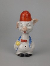 Nodder figurine pig in a