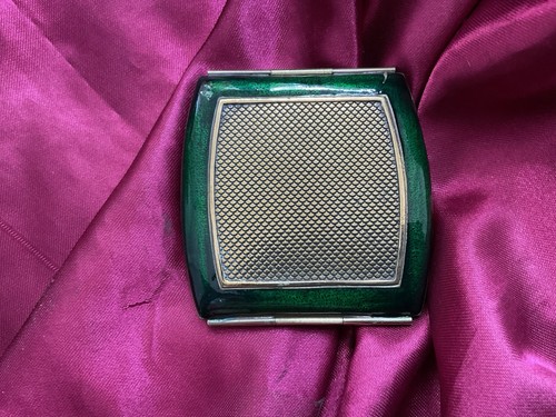 Green enamel compact vintage - green,