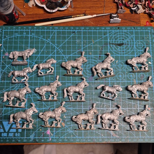 25mm metal horses - 28,