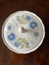 WEDGWOOD CLEMENTINE BOWL WITH LID
