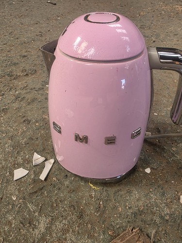 Smeg pink kettle - smeg, retro